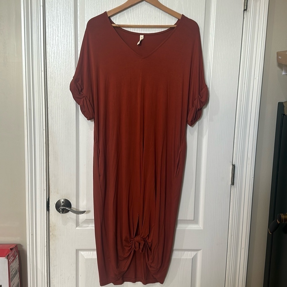 Wishlist size S/M rust short sleeve, V-neck maxi NWOT